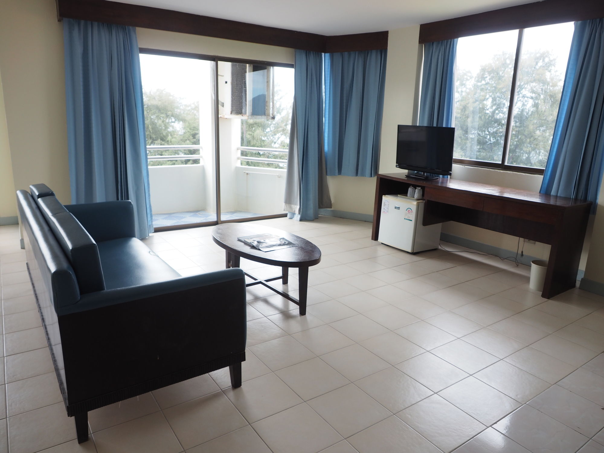 Фото Nice Beach Hotel