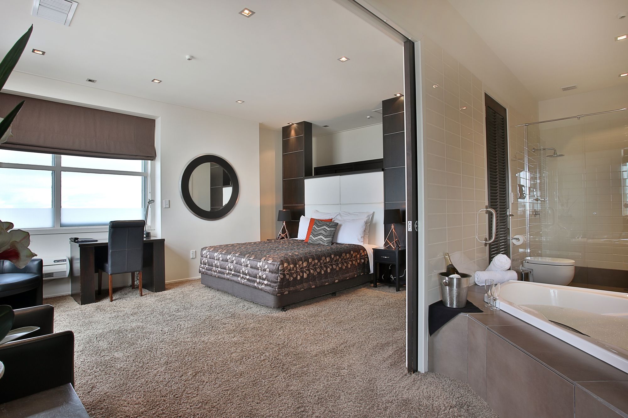 Фото Kelvin Hotel