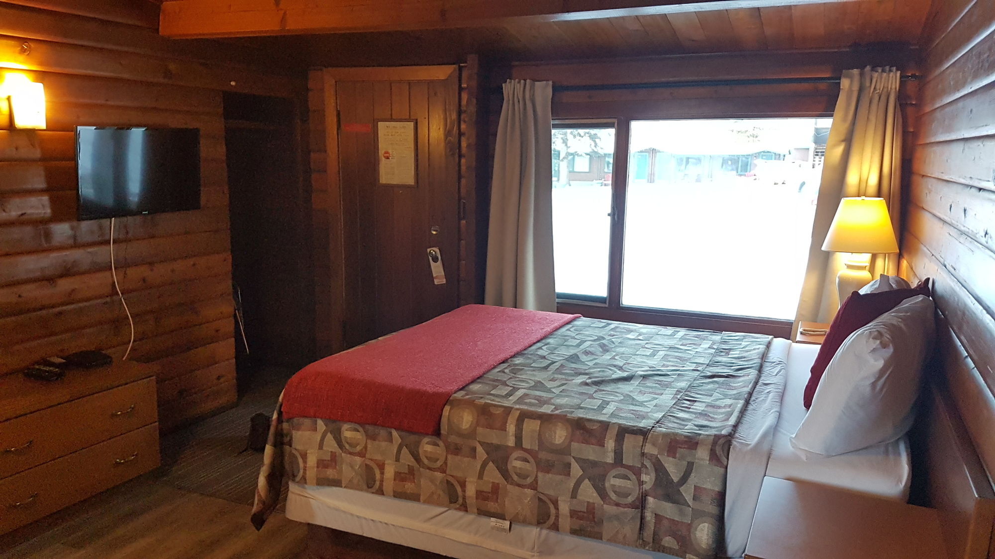 Фото Rundle Mountain Lodge