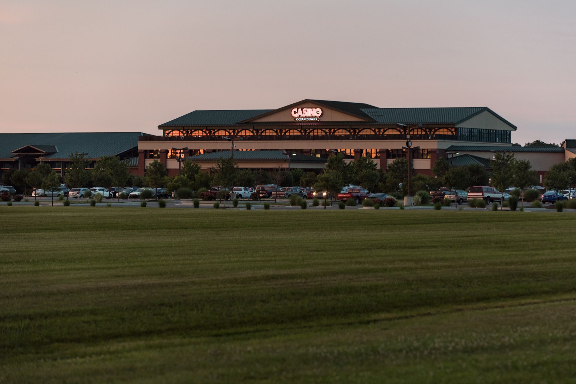 Фото Holiday Inn Express & Suites West Ocean City, an Ihg Hotel