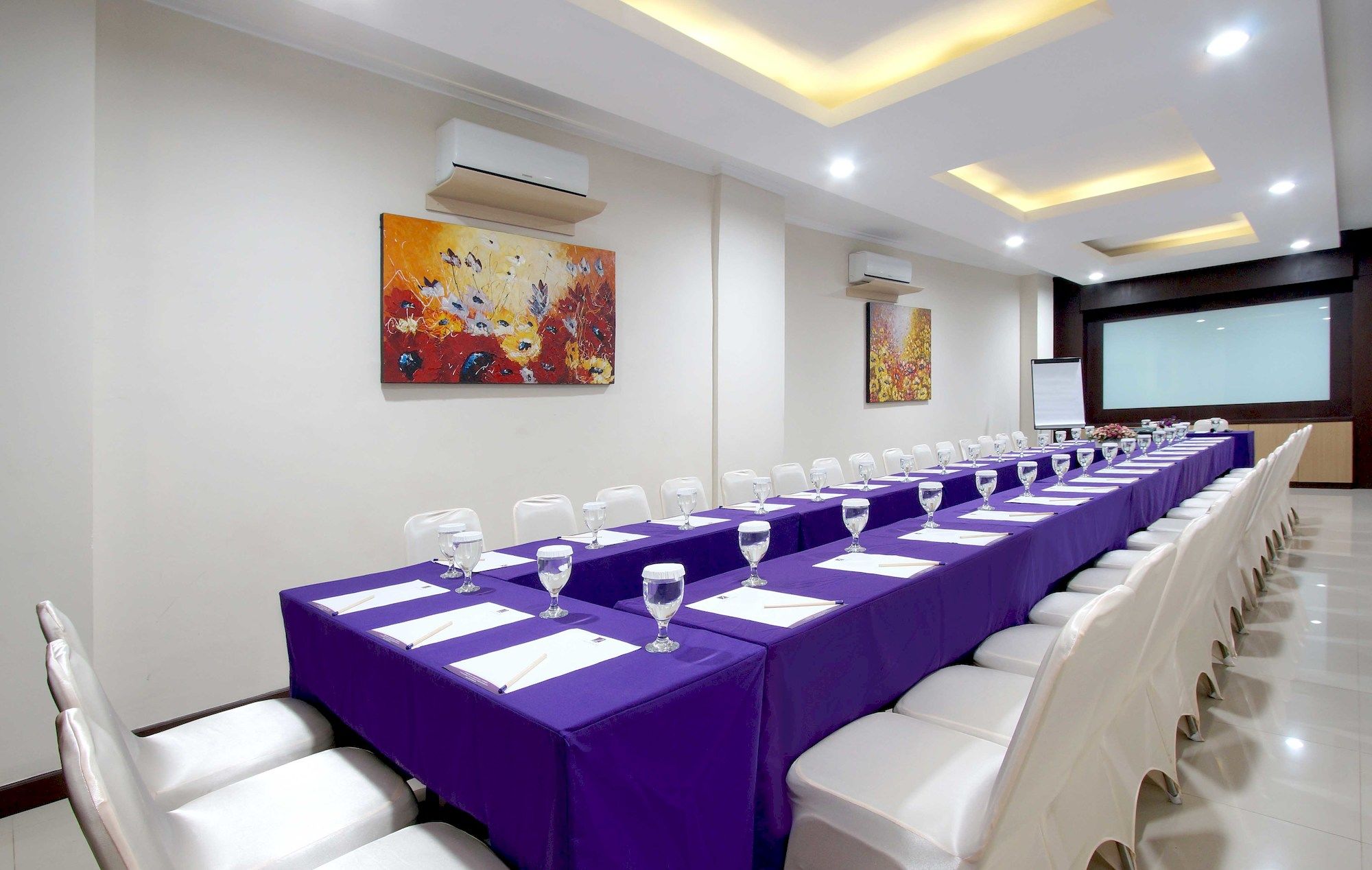 Фото Laxston Hotel by Front One