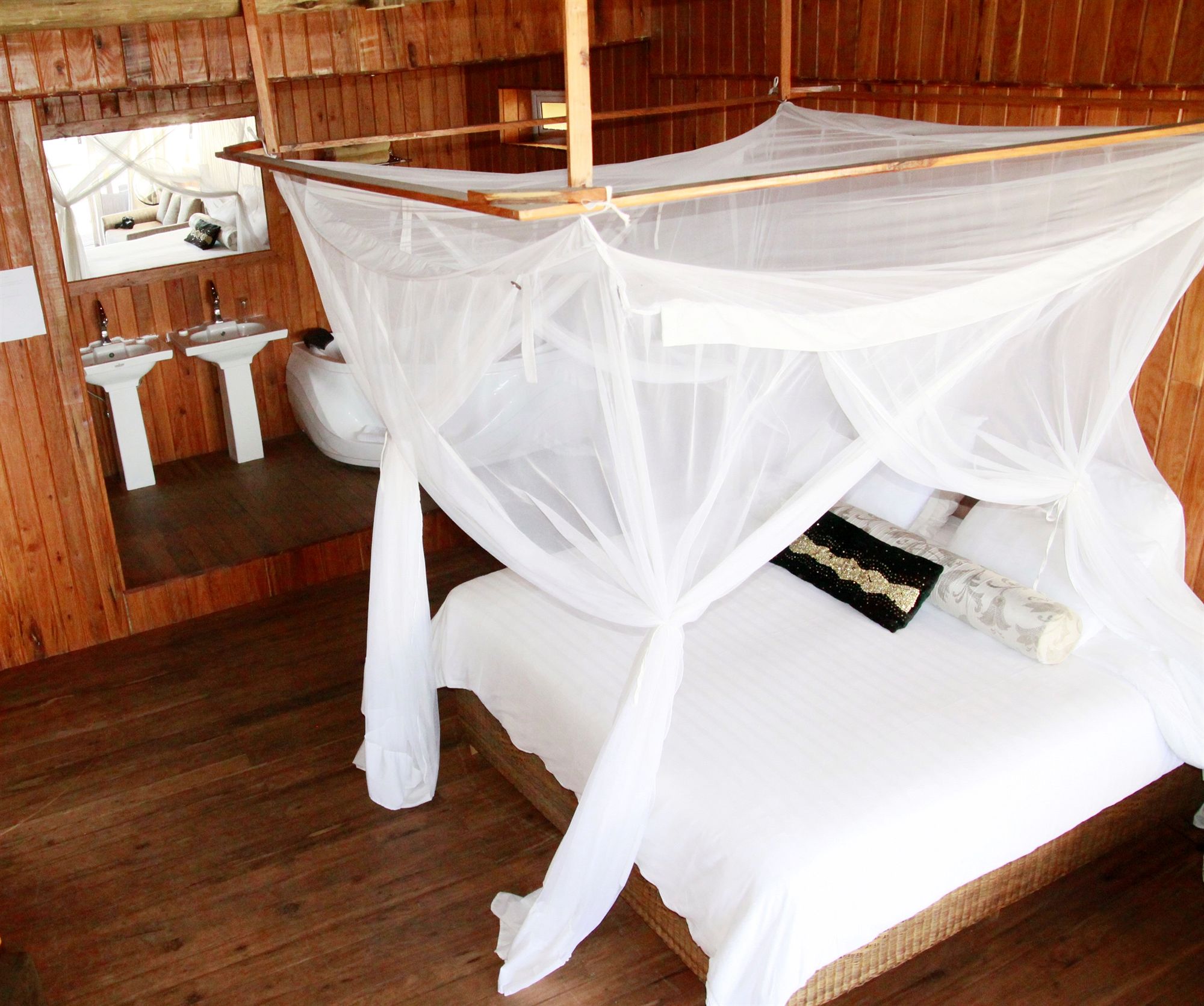 Фото Catembe Gallery Hotel