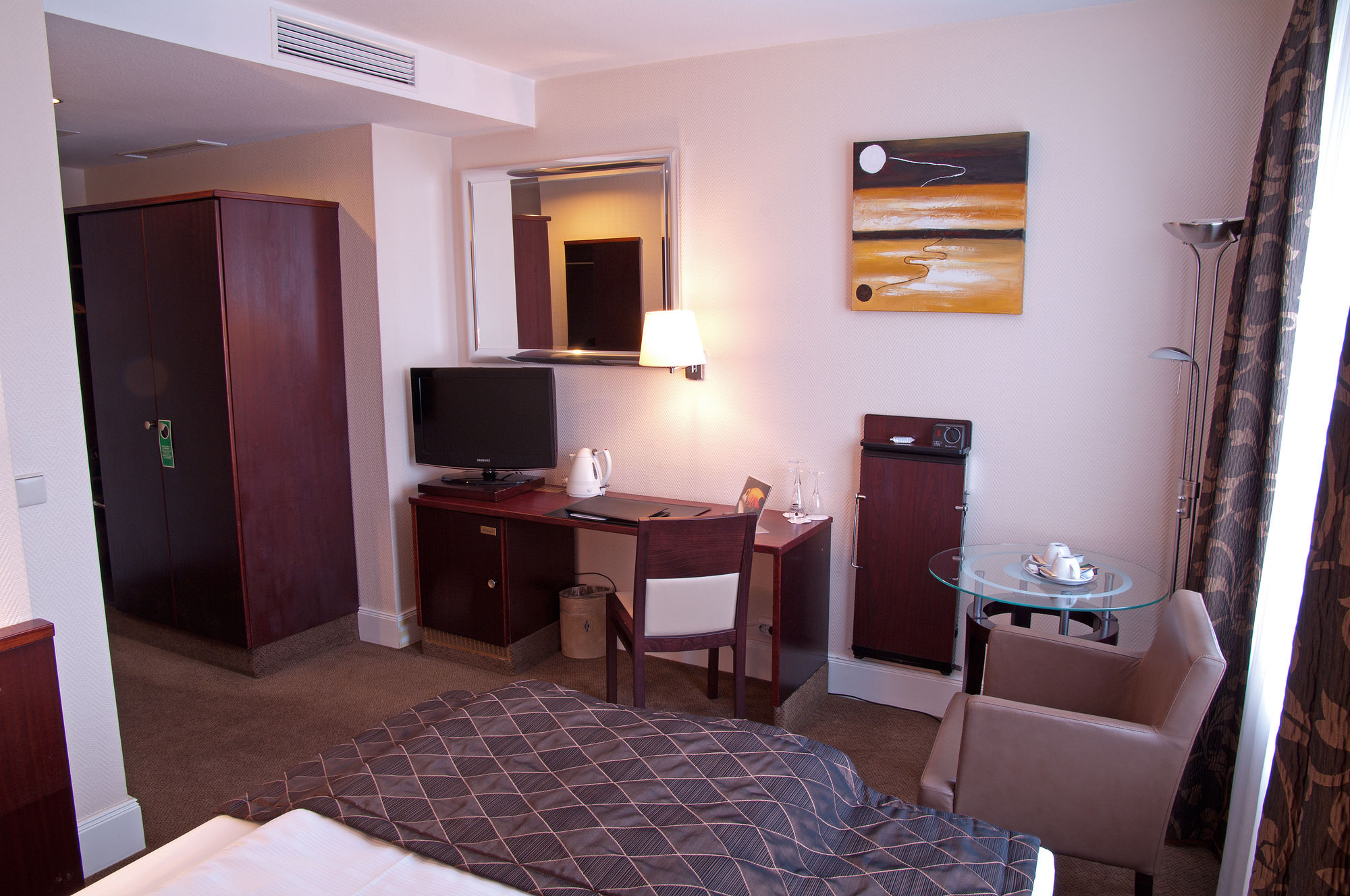 Фото Leonardo Hotel Hamburg Elbbruecken