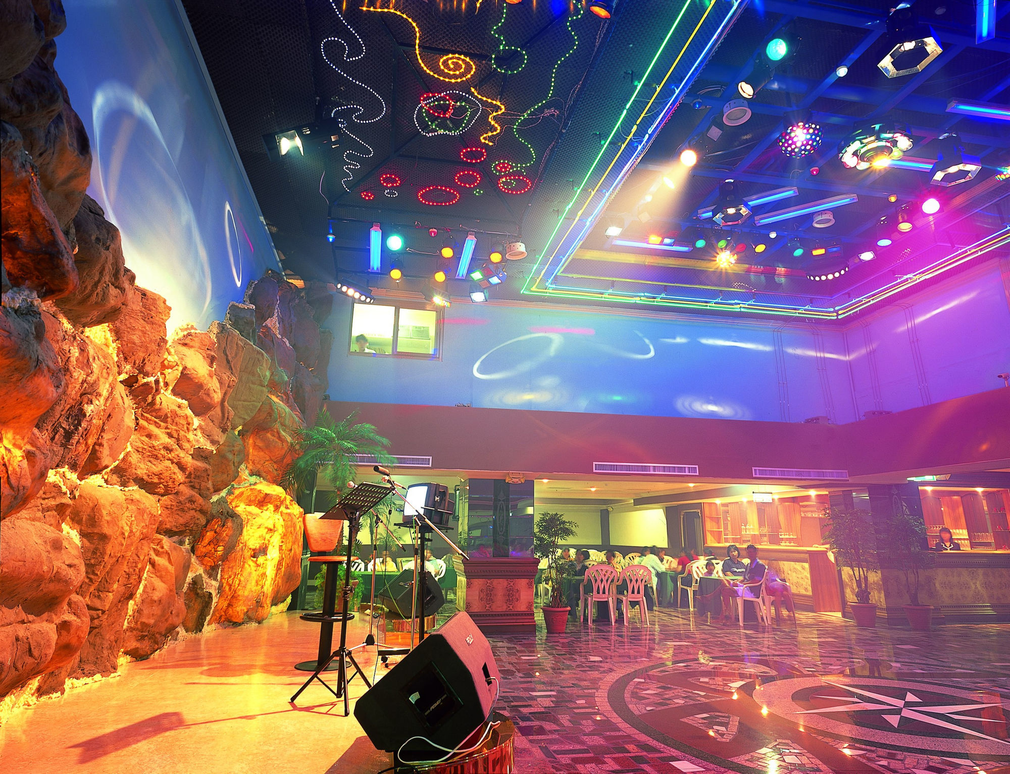 Фото Cheng Pao Hotel