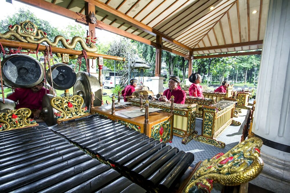 Фото Kusuma Sahid Prince Hotel