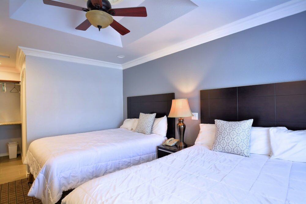 Фото Crystal Lodge Motel