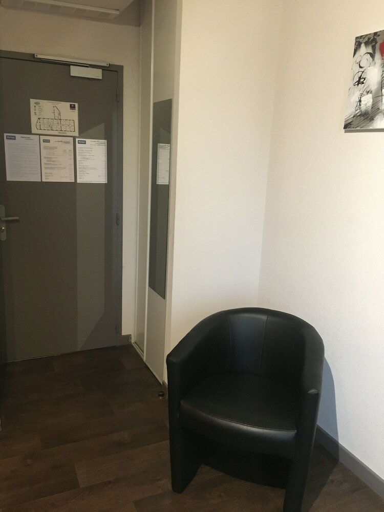 Фото Hotel Kyriad Rodez