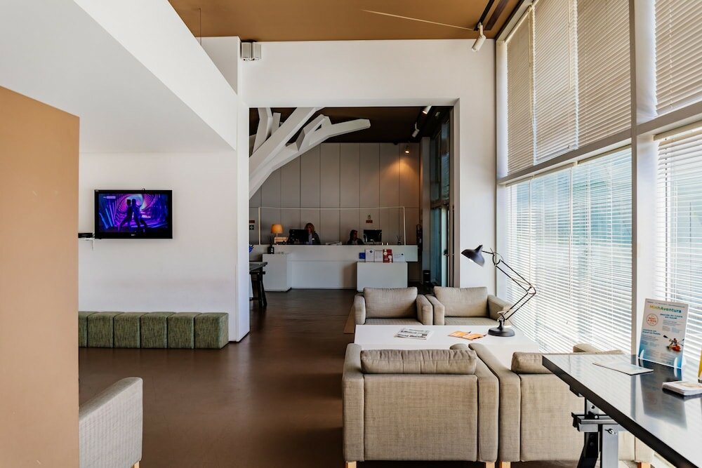 Фото Basic Braga by Axis