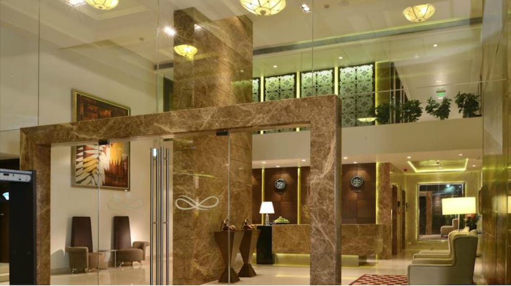 Фото Residency Sarovar Portico Mumbai