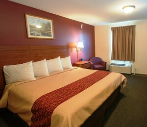 Гостиница Red Roof Inn & Suites Dickinson