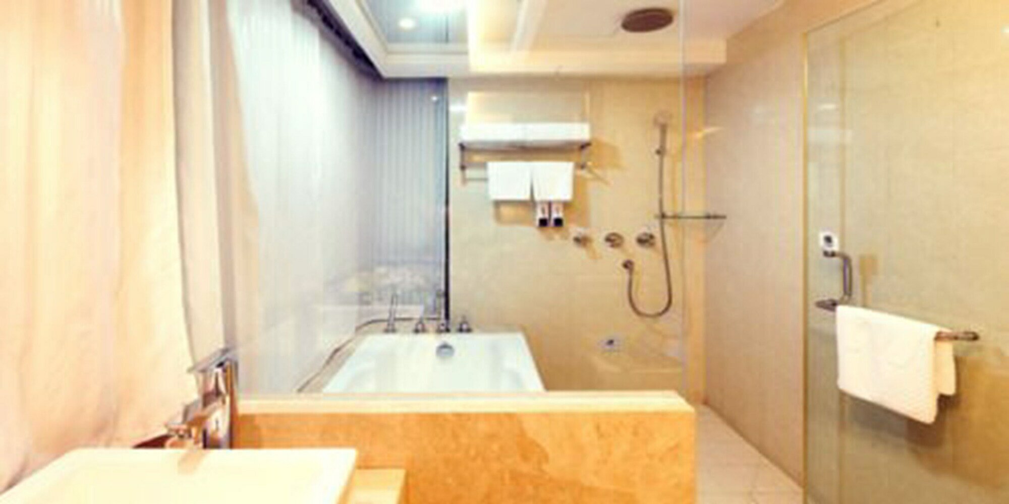 Фото Sunflower Hotel & Residence