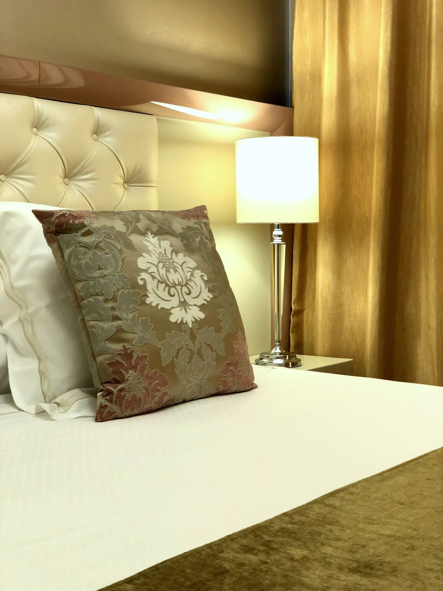 Фото Artplatinum Suites & Apartments