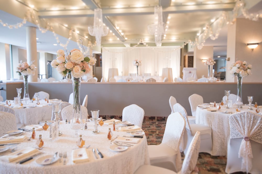 Фото Prince Arthur Waterfront Hotel & Suites