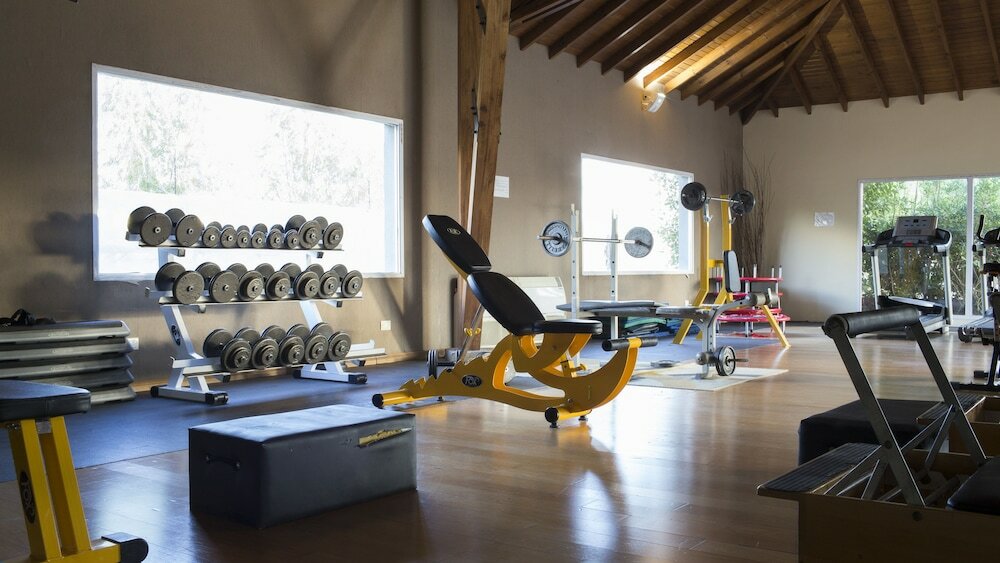 Фото Howard Johnson by Wyndham San Pedro Resort & Marina