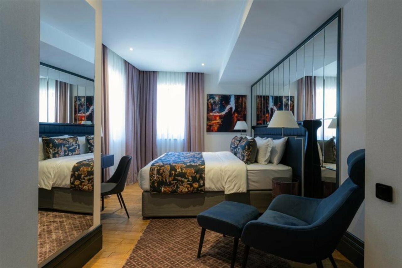 Фото отеля 2