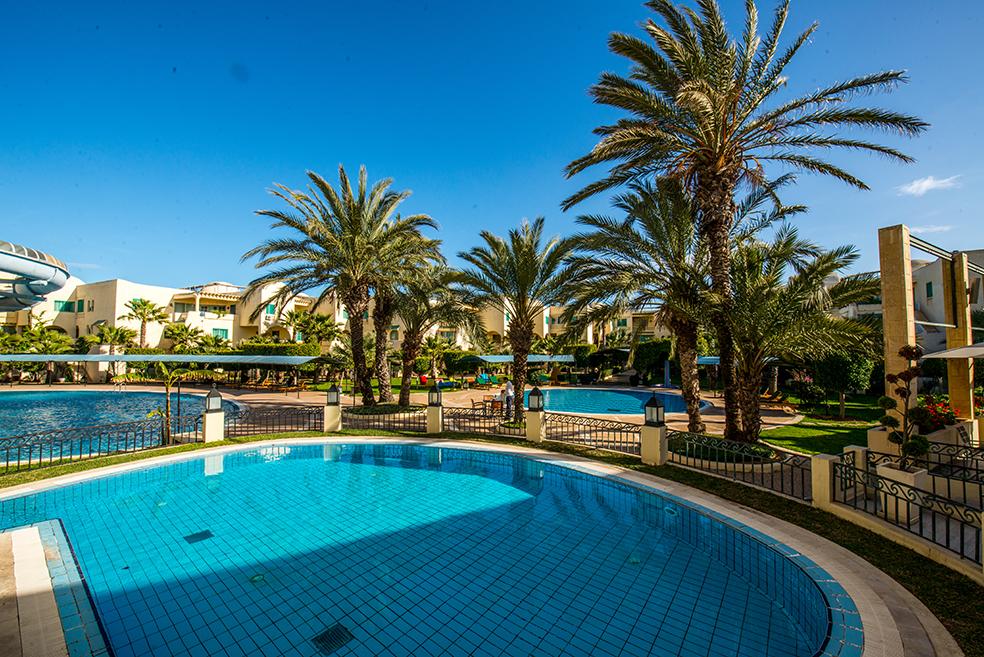 Фото Suites hotel les charmilles & SPA