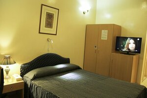 Royalton (13, 2B Street, Al Jafiliya, Bur Dubai, Dubai), hotel