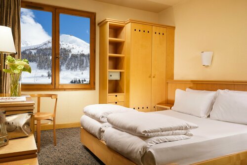 Гостиница Hotiday Hotel Sestriere в Сестриере
