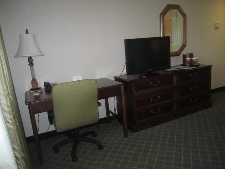 Фото Clarion Hotel & Suites Hamden - New Haven