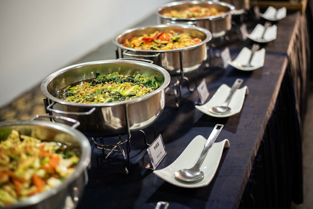 Фото The Pat Hotel