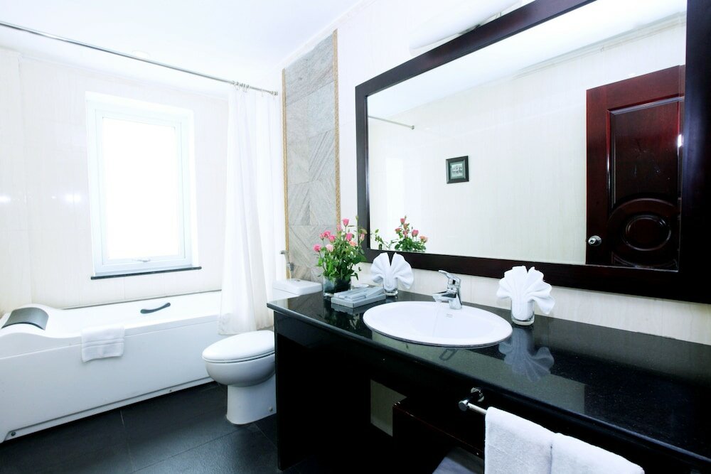 Фото Medallion Hanoi Boutique Hotel