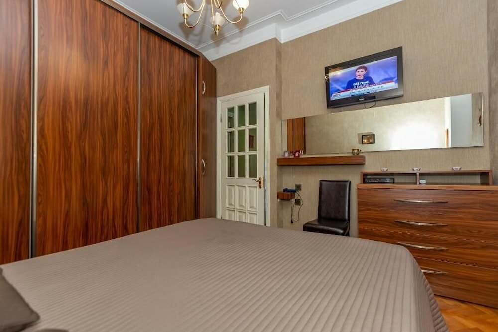 Фото Luxury Apartment with Flame Tower View