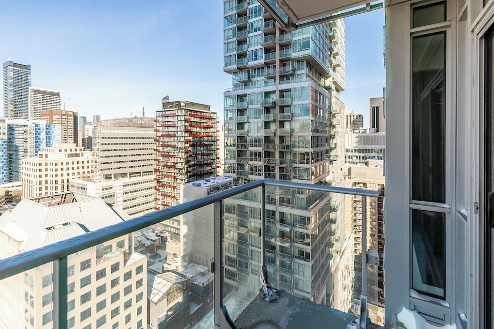 Фото The Harbour Toronto