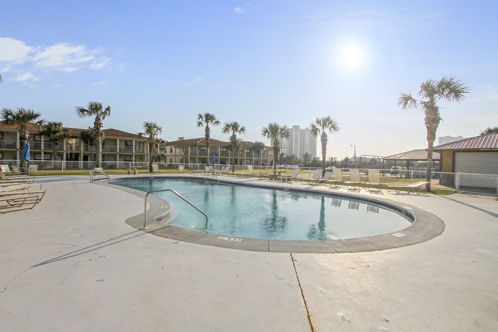 Фото Flip Flop Inn by Book That Condo