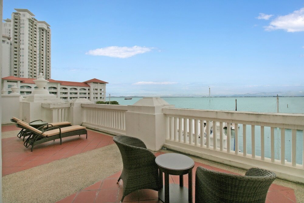 Фото Home Suites by Marina