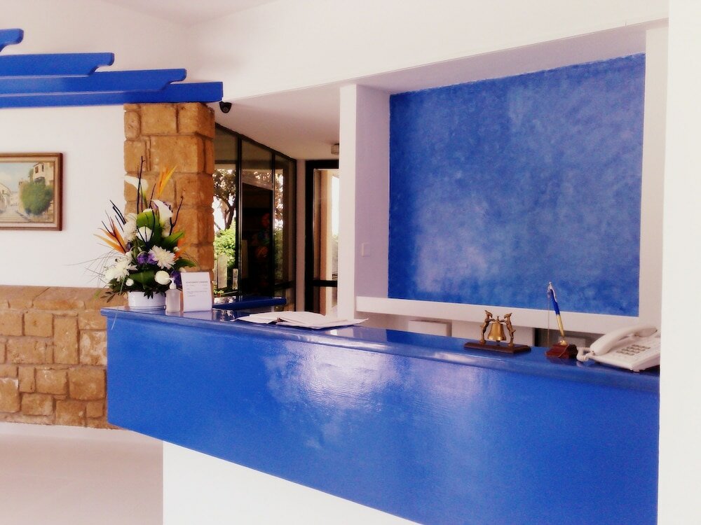 Фото Hilltop Gardens