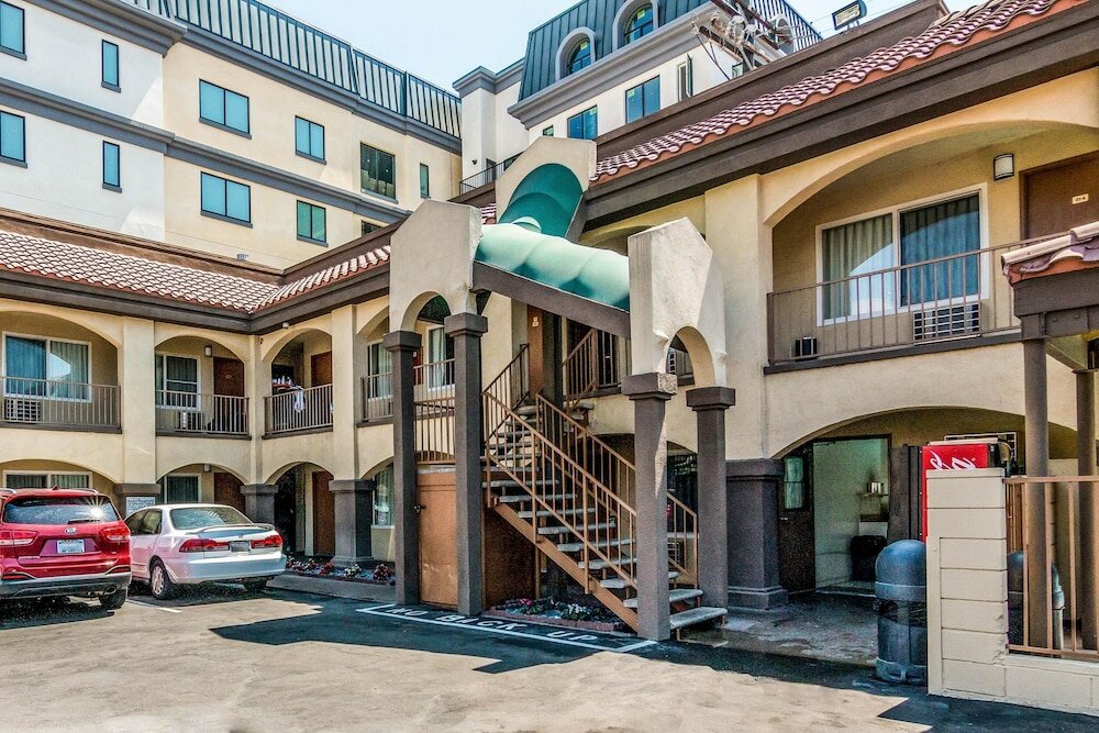 Фото Rodeway Inn Regalodge