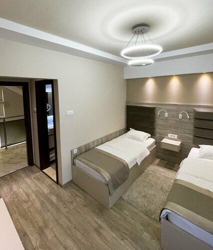 Гостиница Hotel Holiday в Подгорице
