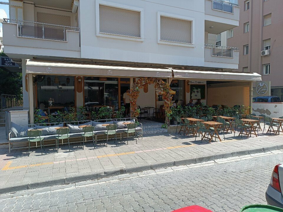 Coffee shop Kew LDN, Izmir, photo