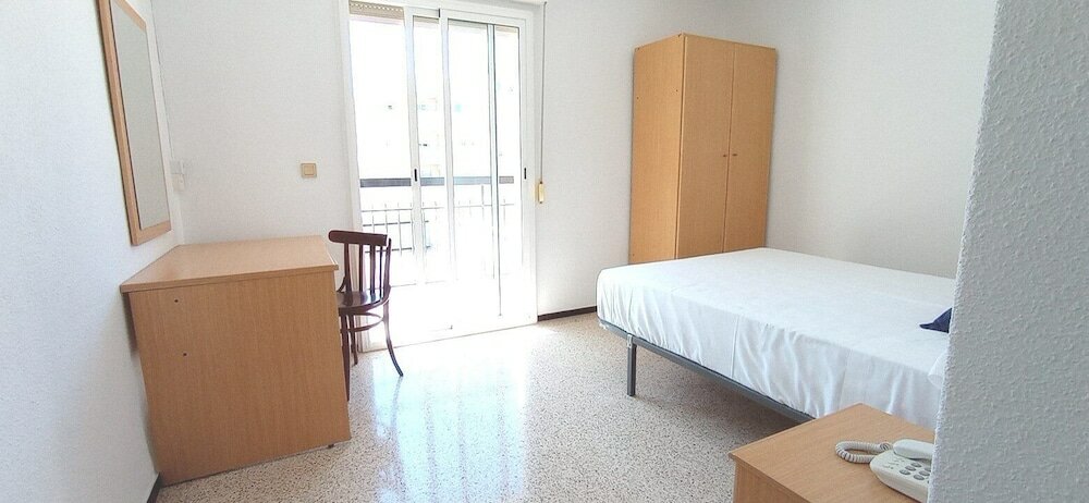 Фото Hostal El Mercat