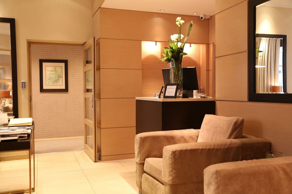 Фото The Beaufort Hotel