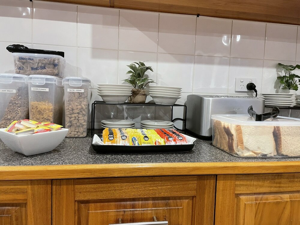 Фото Heritage Inn Bathurst