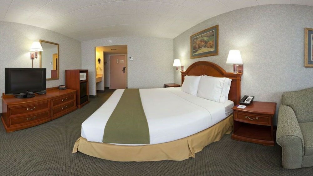 Фото Quality Inn & Suites