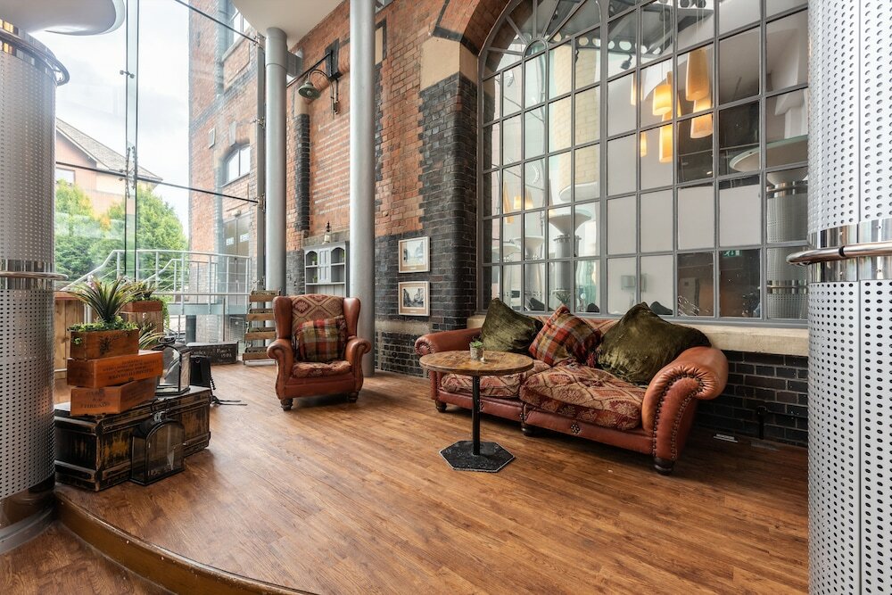 Фото Novotel Cardiff Centre