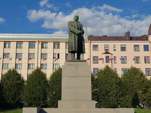 Vladimir Lenin Monument (Leningrad Region, Vyborg, Krasnaya Square) ، نصب تذكاري للحرب، مقبرة جماعية
