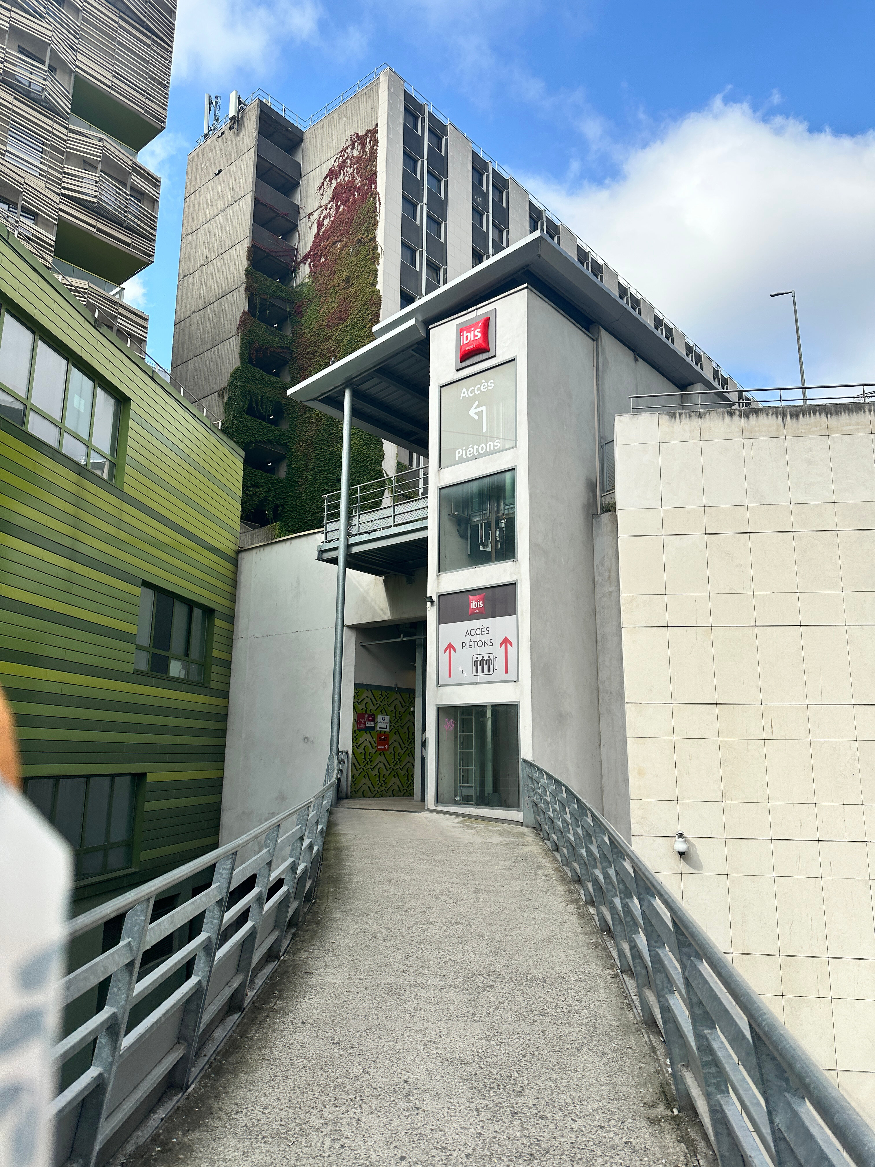 Фото Ibis Paris 17 Clichy-Batignolles