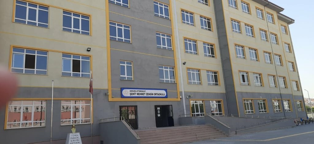 مدرسة Martyr Mehmet Zengin Middle School ، أنقرة، صورة