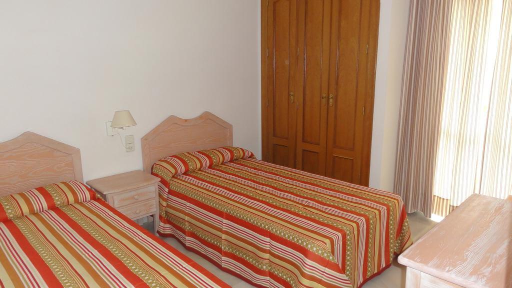 Фото Golf Center Pueblo Apartments