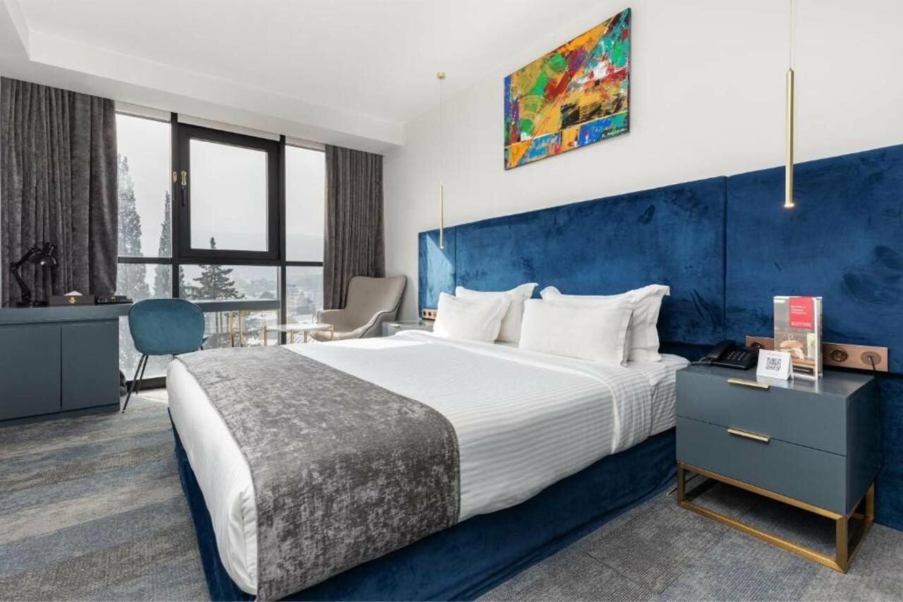 Фото Ramada by Wyndham Tbilisi Old City