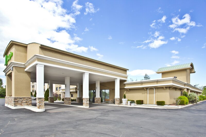 Гостиница Days Inn by Wyndham Plattsburgh