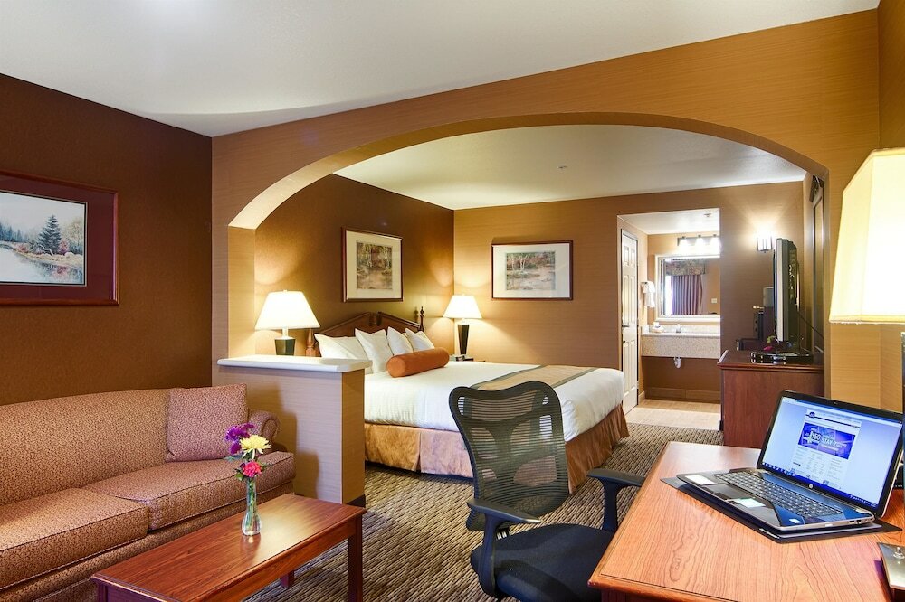 Фото Best Western Exeter Inn & Suites