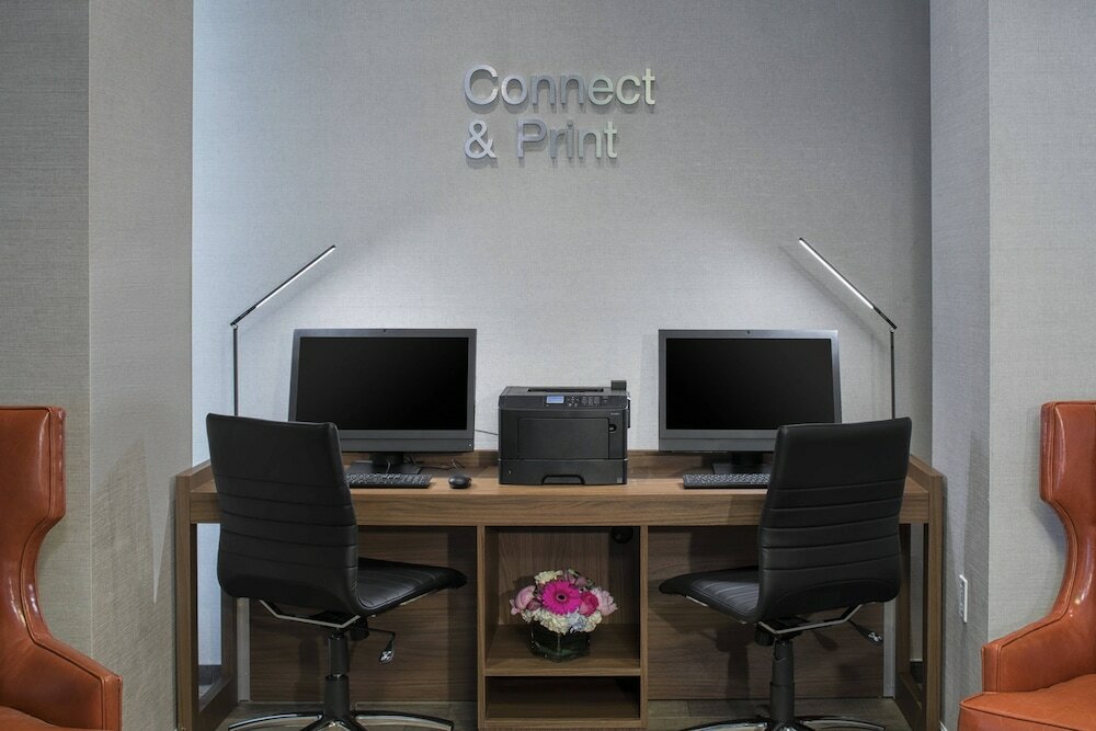 Фото Courtyard by Marriott New York World Trade Center Area