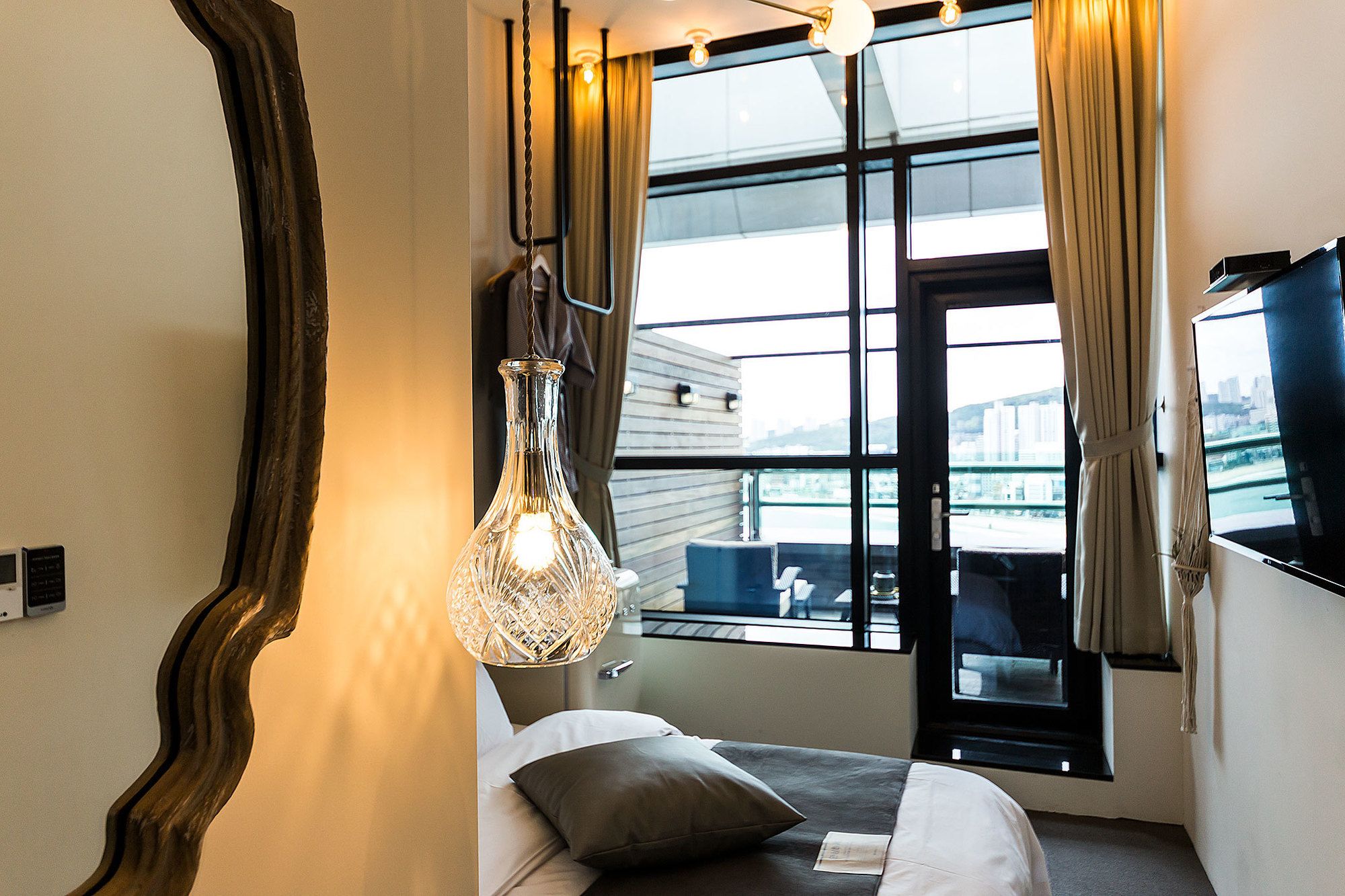 Фото H Avenue Hotel