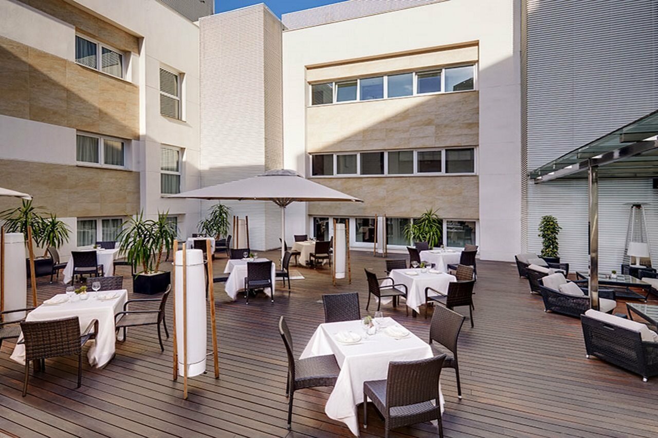 Фото Hotel Sercotel Coliseo