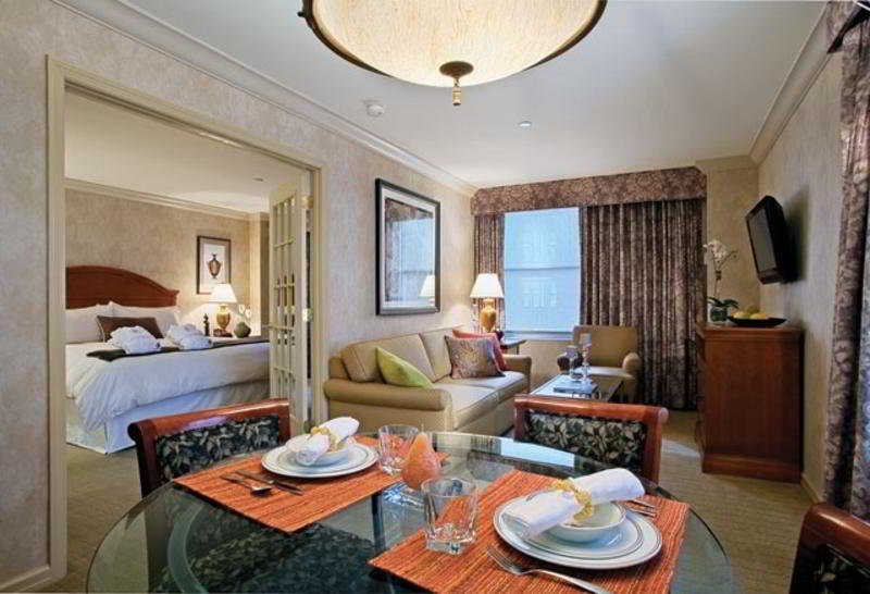 Фото The Manhattan Club