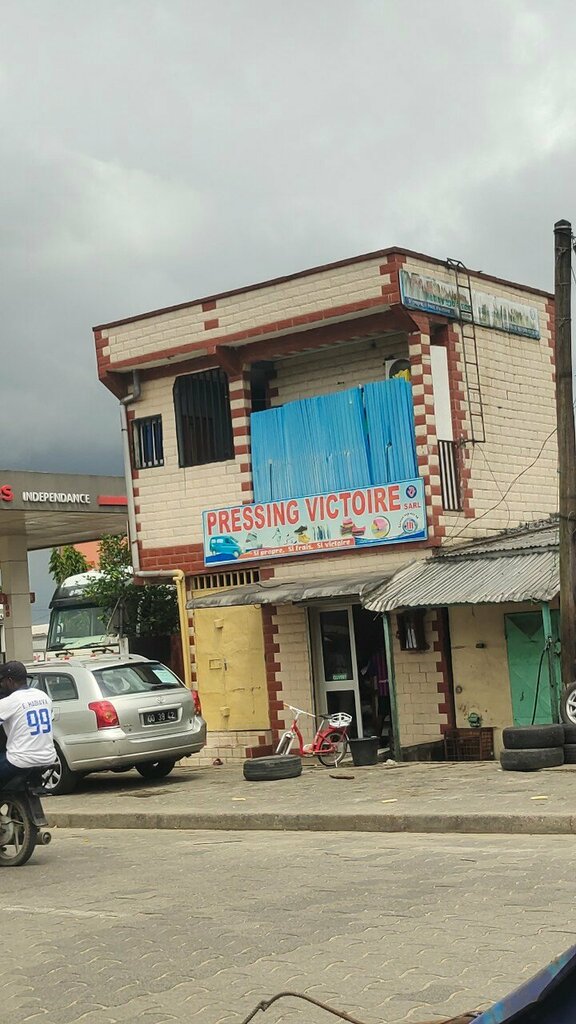 Dry cleaning Pressing Victoire, Douala, photo